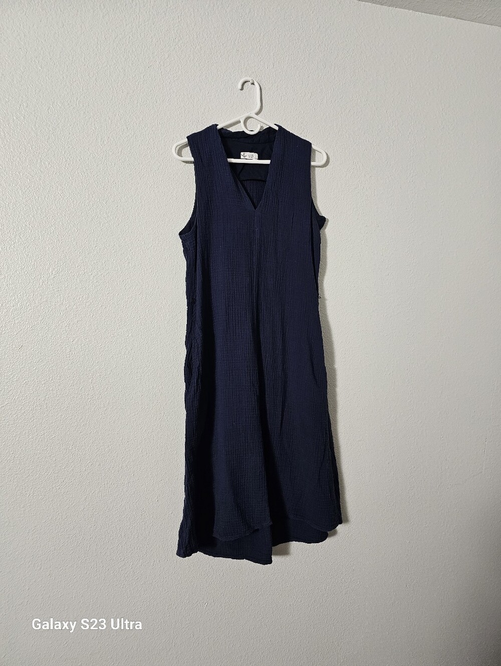Carve Designs Navy Blue Sleeveless V-Neck Midi Dress Sz S